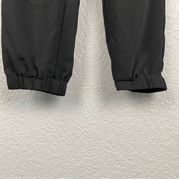 Trouve Womens Elastic Waist Tapered Leg Pleated Front Pull-On Pants Black Size 6 - Picture 2 of 5